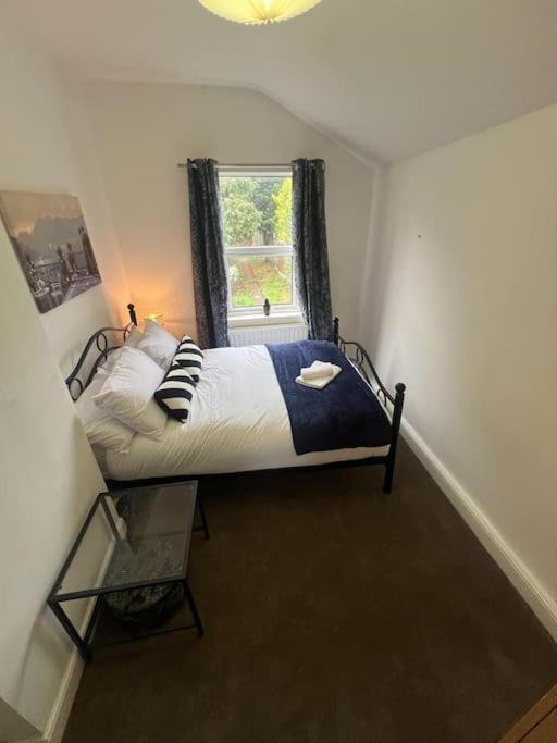 Holiday home 6 Bed House - 12 Minutes To Centre Birmingham