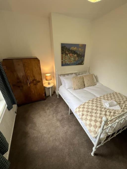6 Bed House - 12 Minutes To Centre