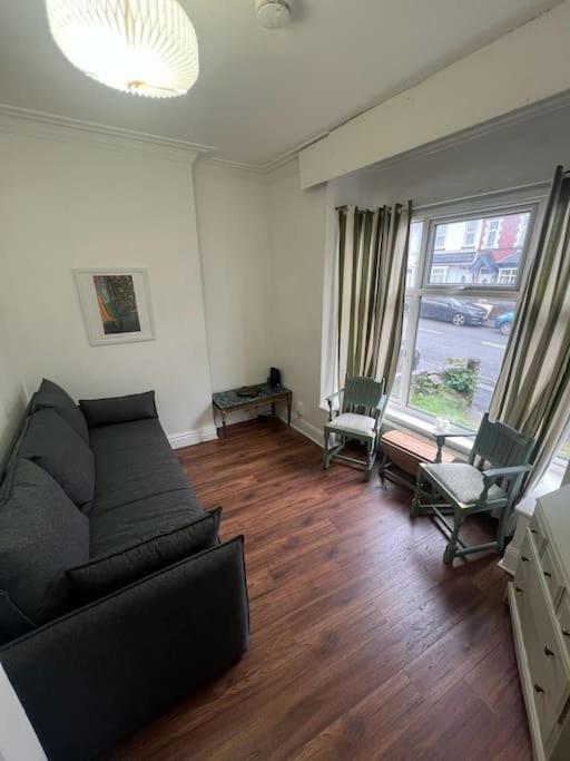 Holiday home 6 Bed House - 12 Minutes To Centre